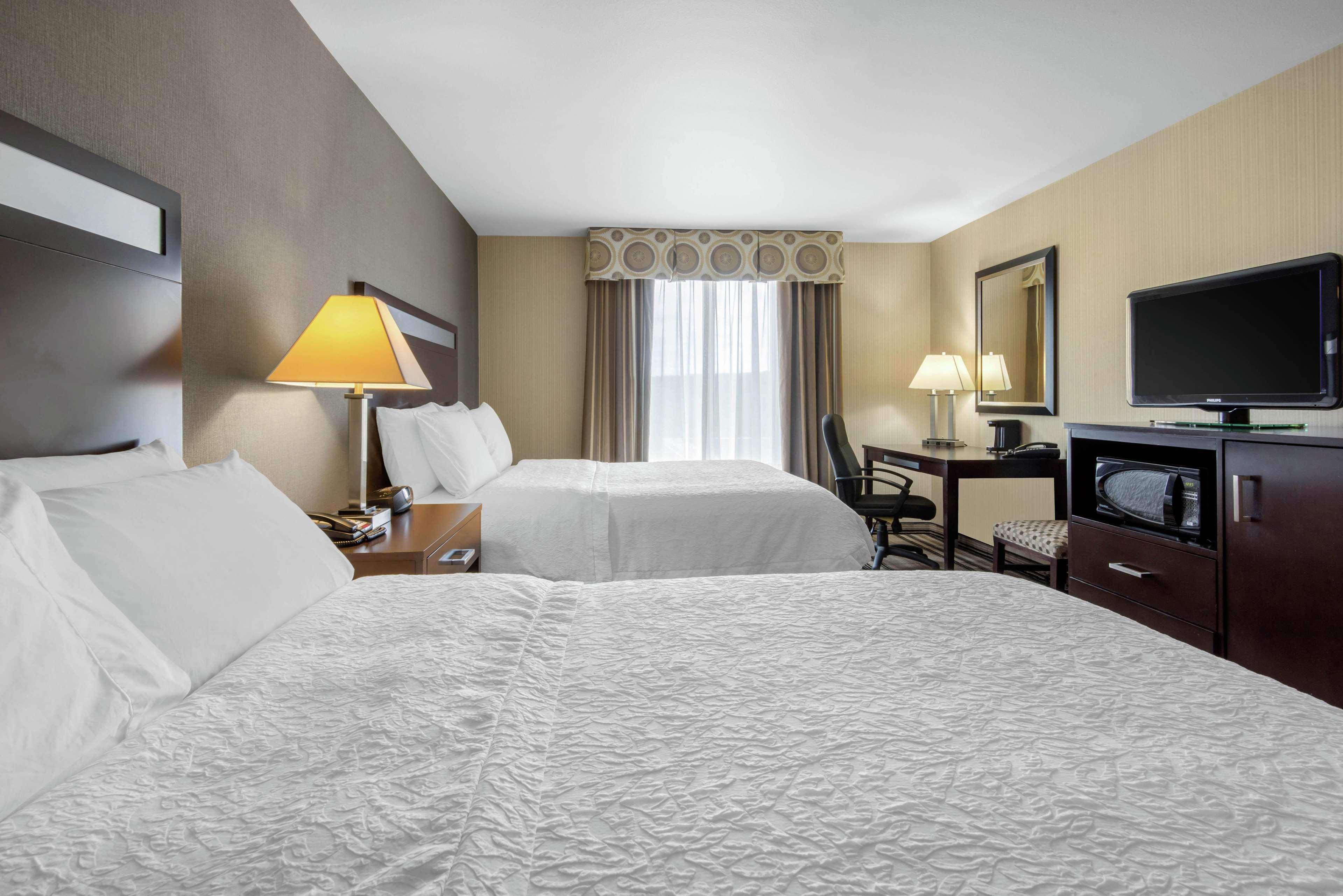Hampton Inn Мийдвил Екстериор снимка
