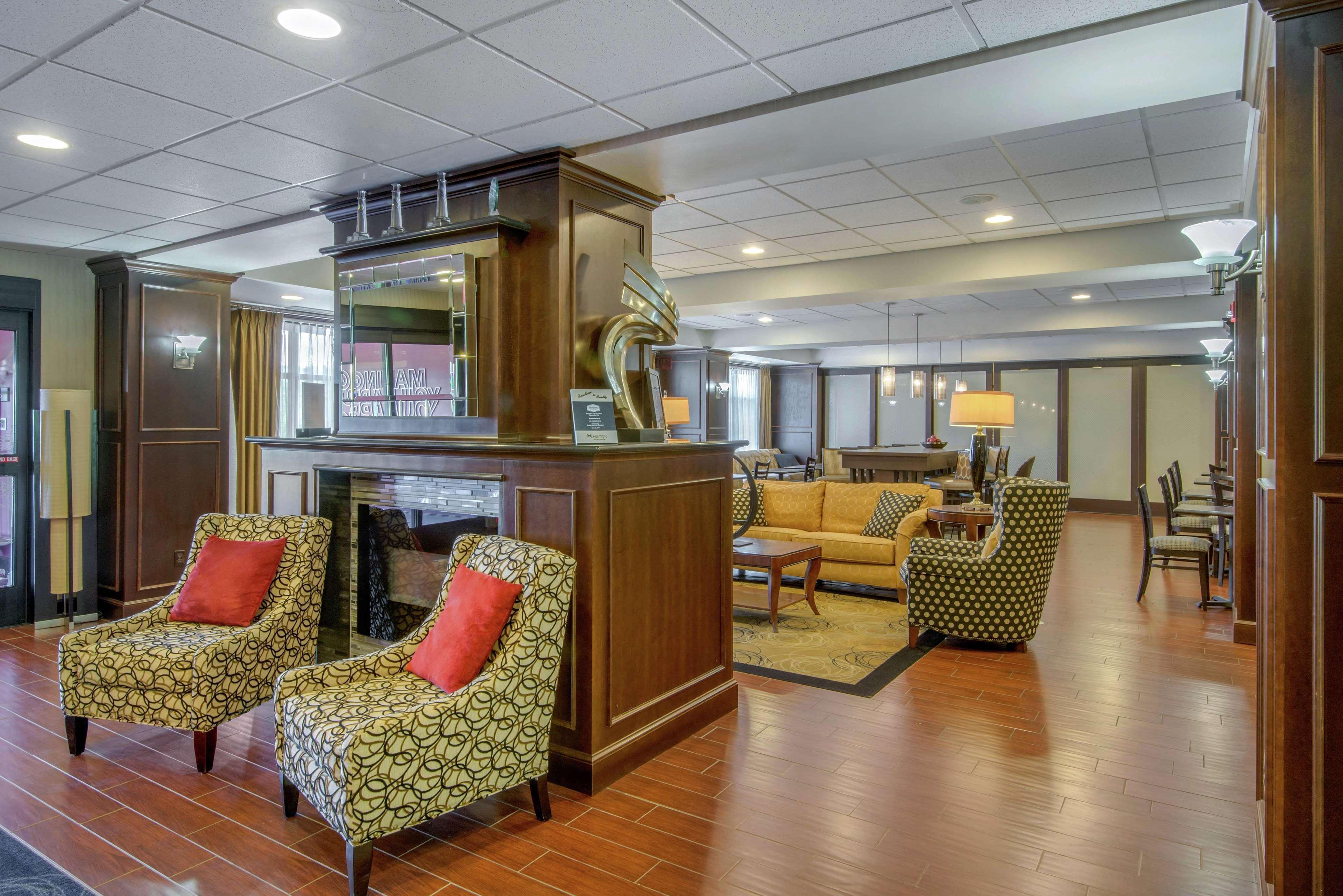 Hampton Inn Мийдвил Екстериор снимка