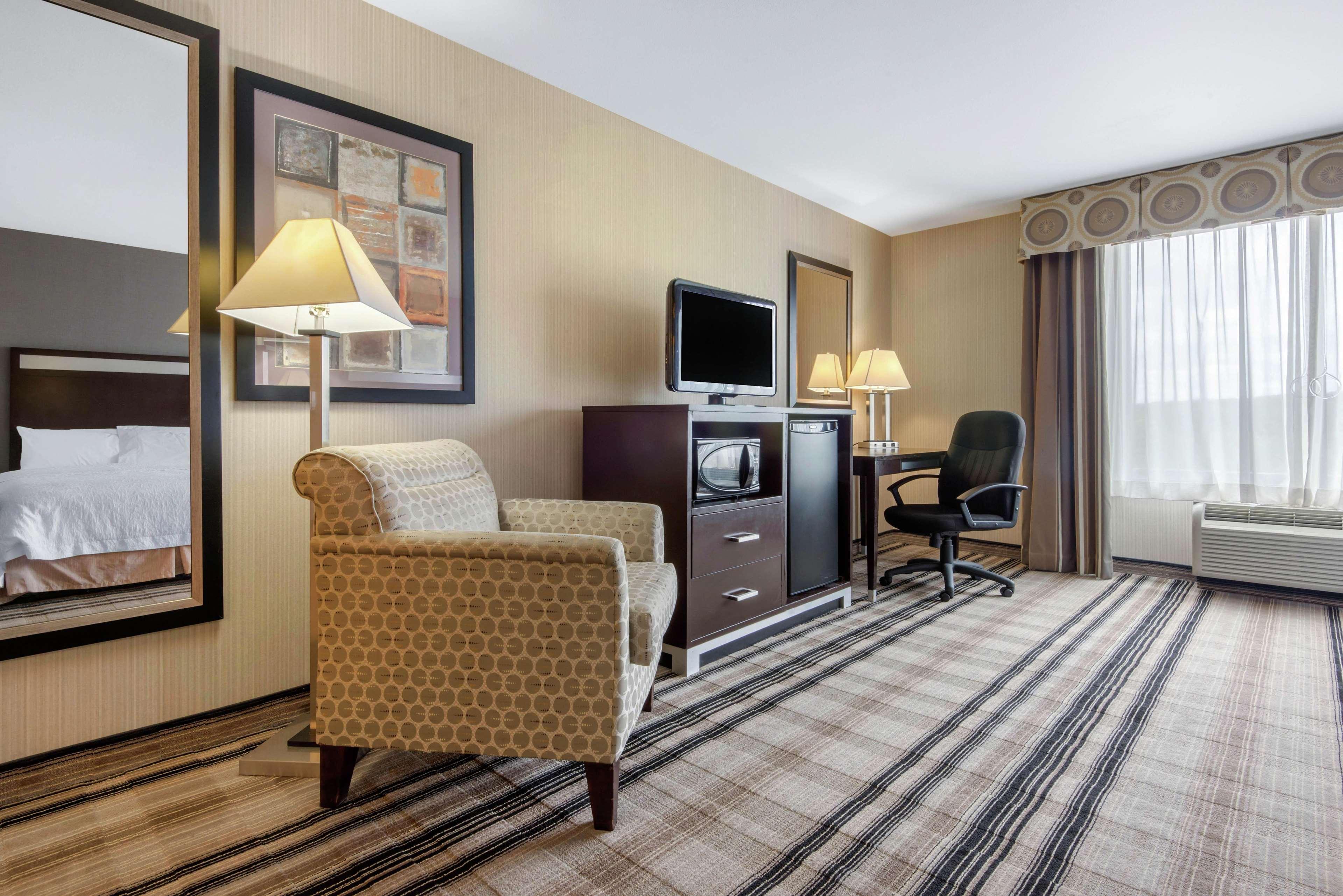 Hampton Inn Мийдвил Екстериор снимка