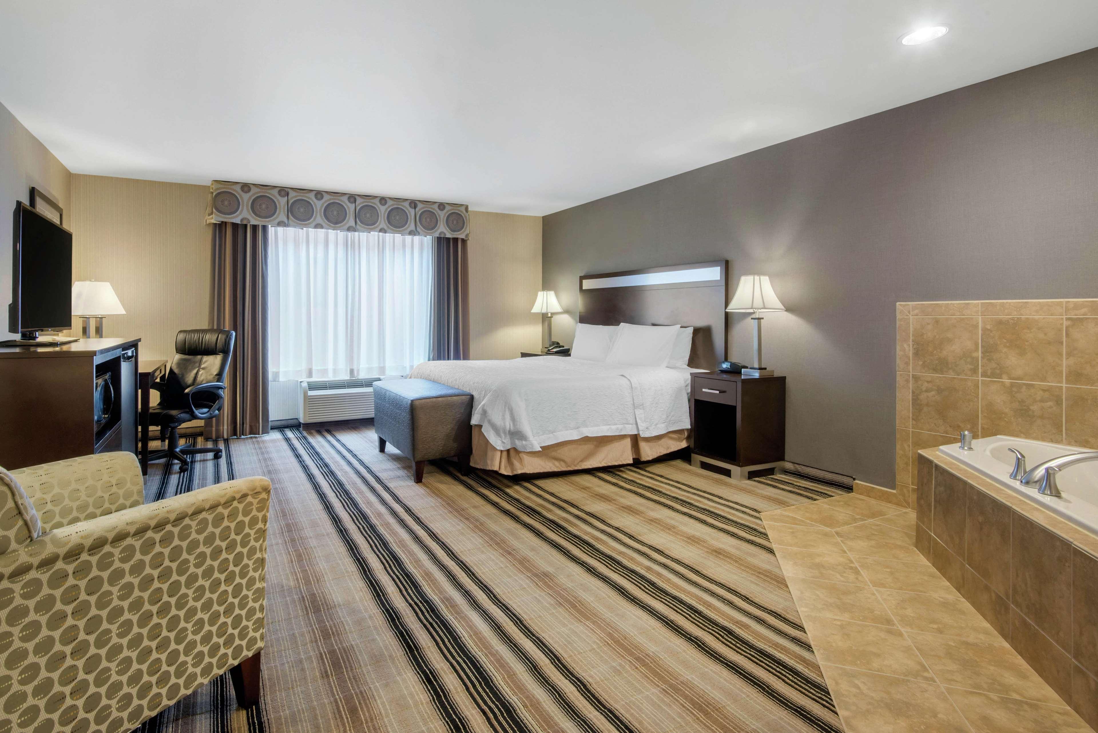 Hampton Inn Мийдвил Екстериор снимка