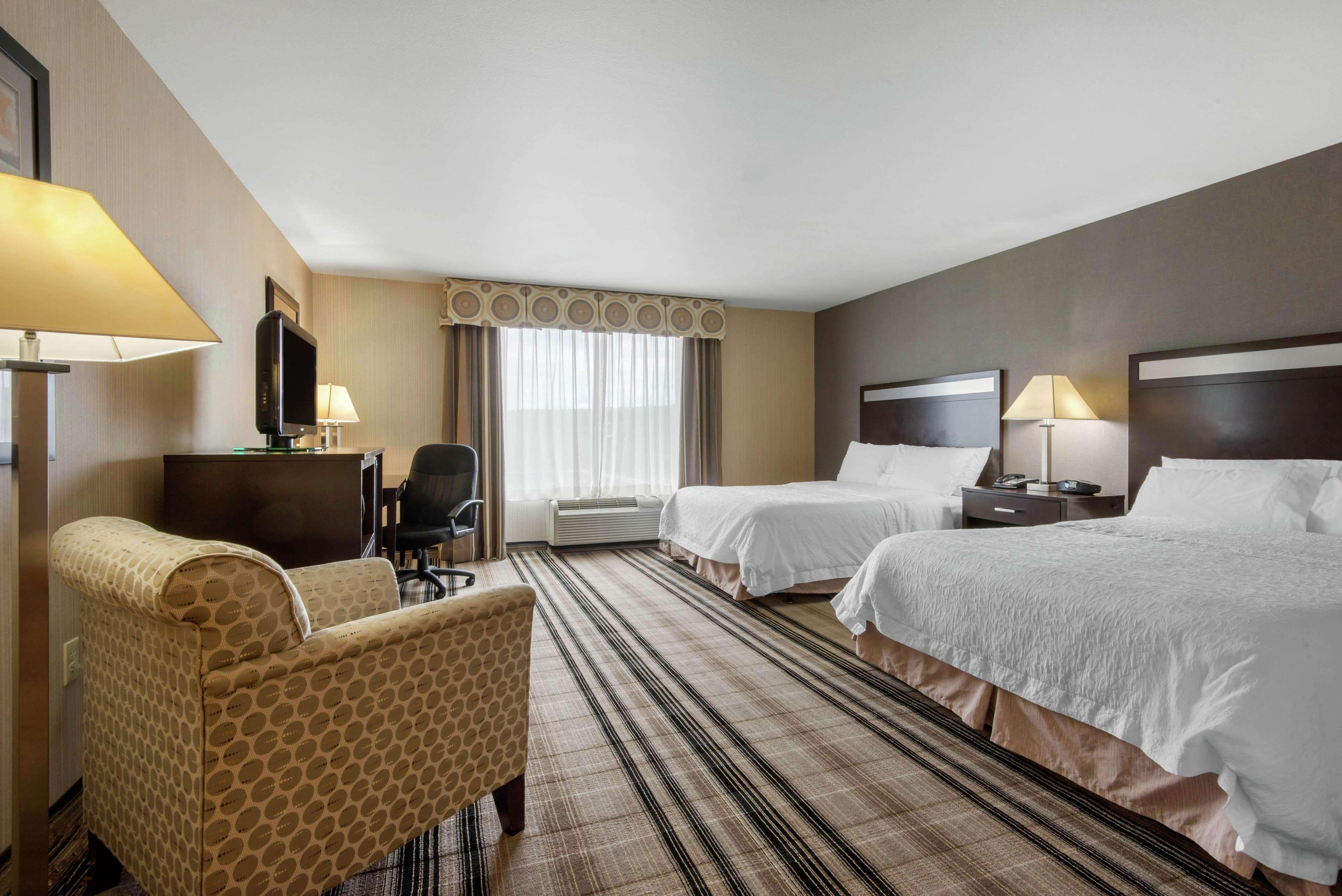Hampton Inn Мийдвил Екстериор снимка