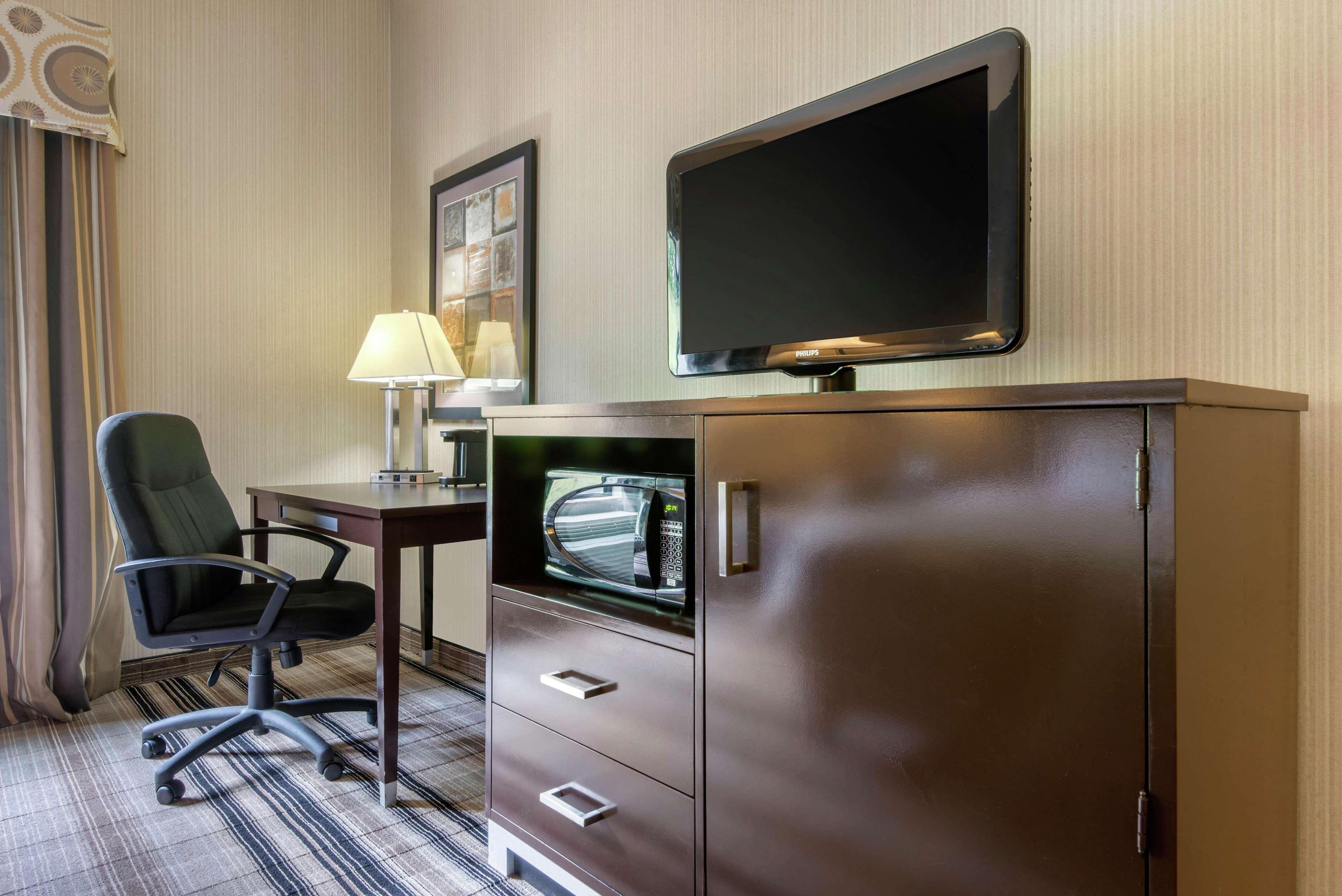Hampton Inn Мийдвил Екстериор снимка