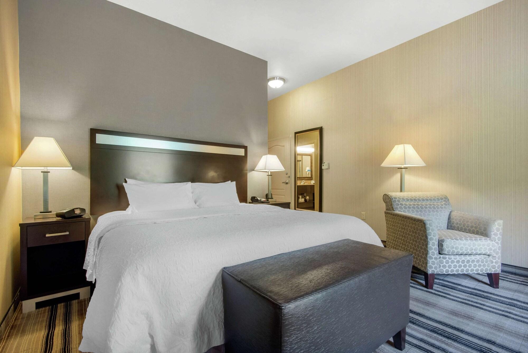 Hampton Inn Мийдвил Екстериор снимка