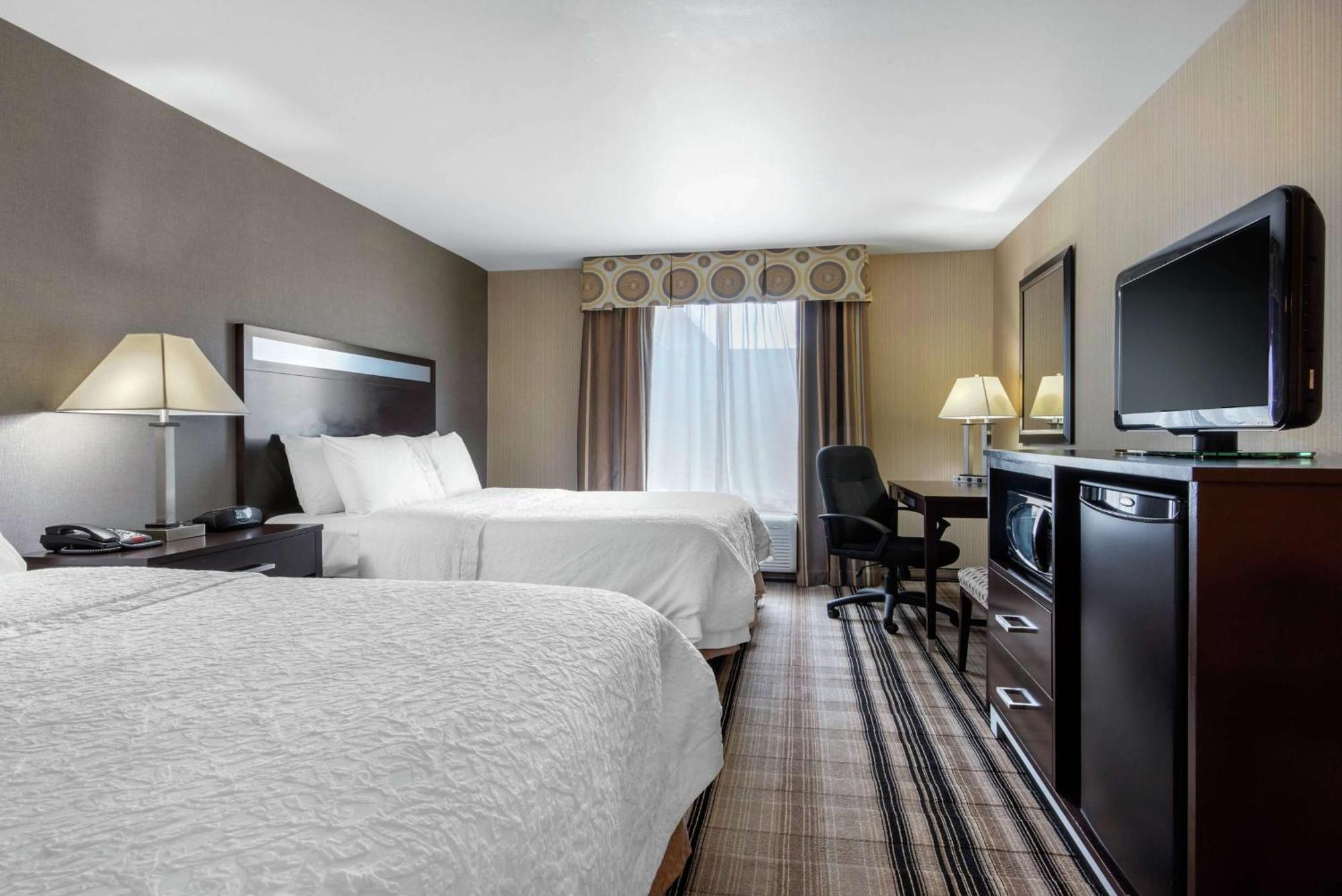 Hampton Inn Мийдвил Екстериор снимка