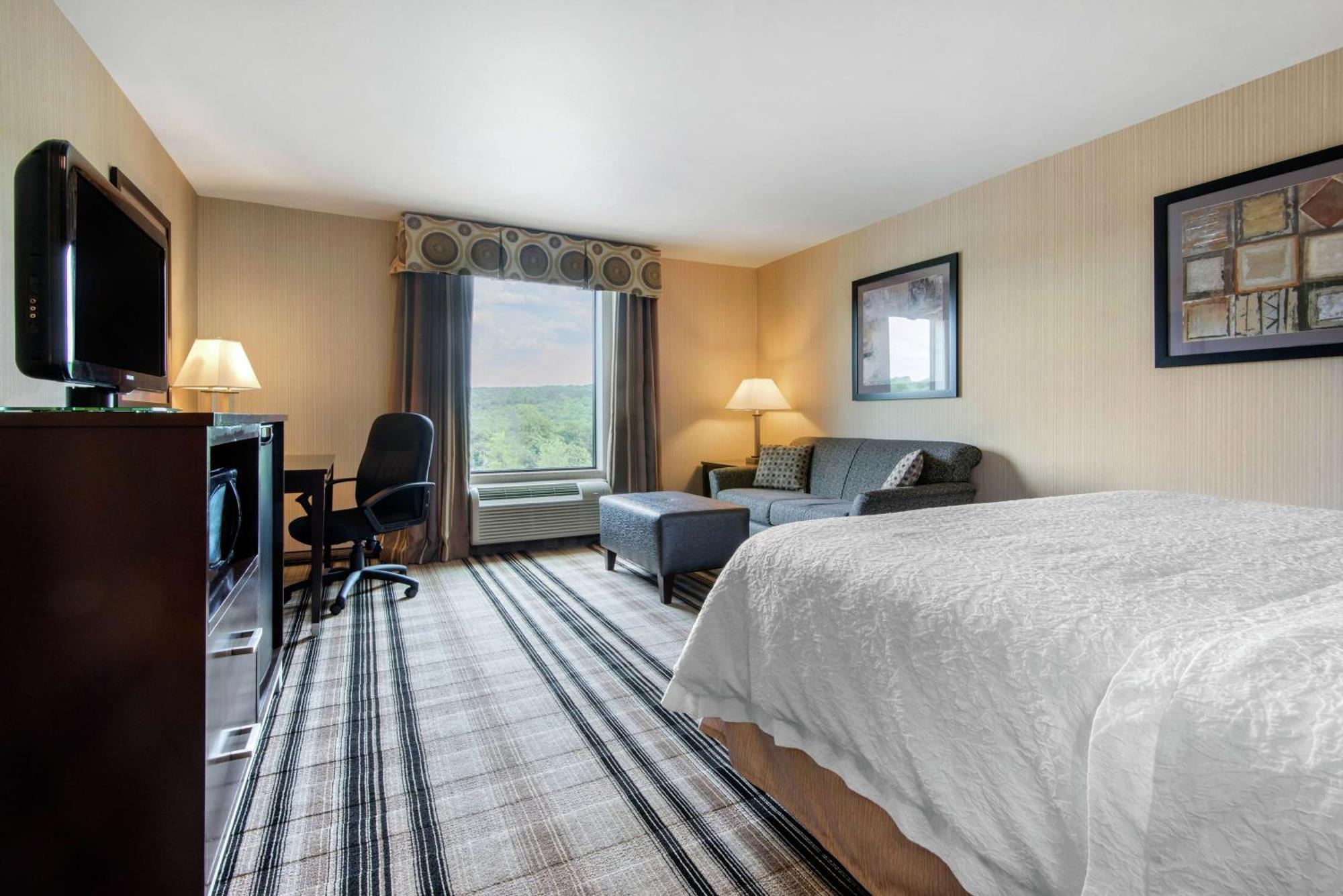 Hampton Inn Мийдвил Екстериор снимка